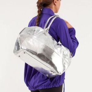 RARE SILVER METALLIC LULULEMON DAILY GYM BAG